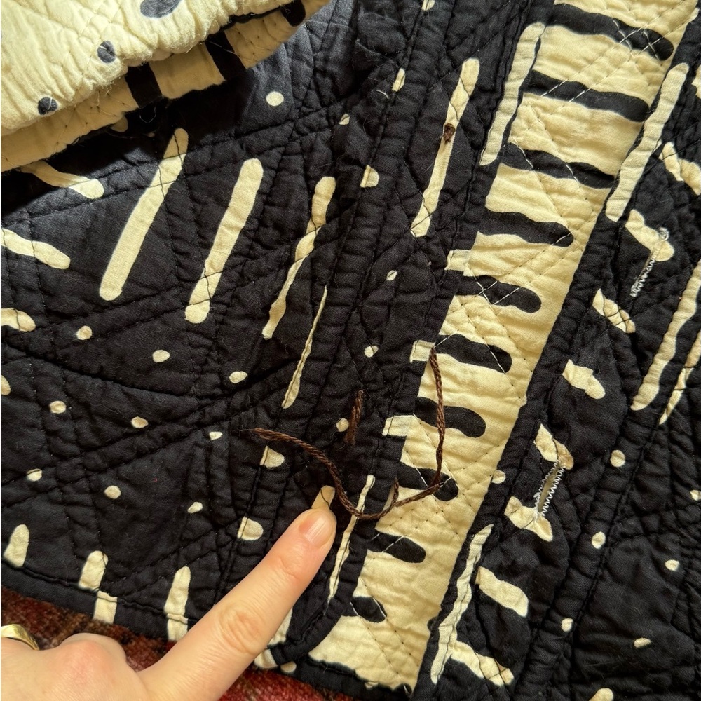Black and White Quilted Jacket - Picture 3 of 3